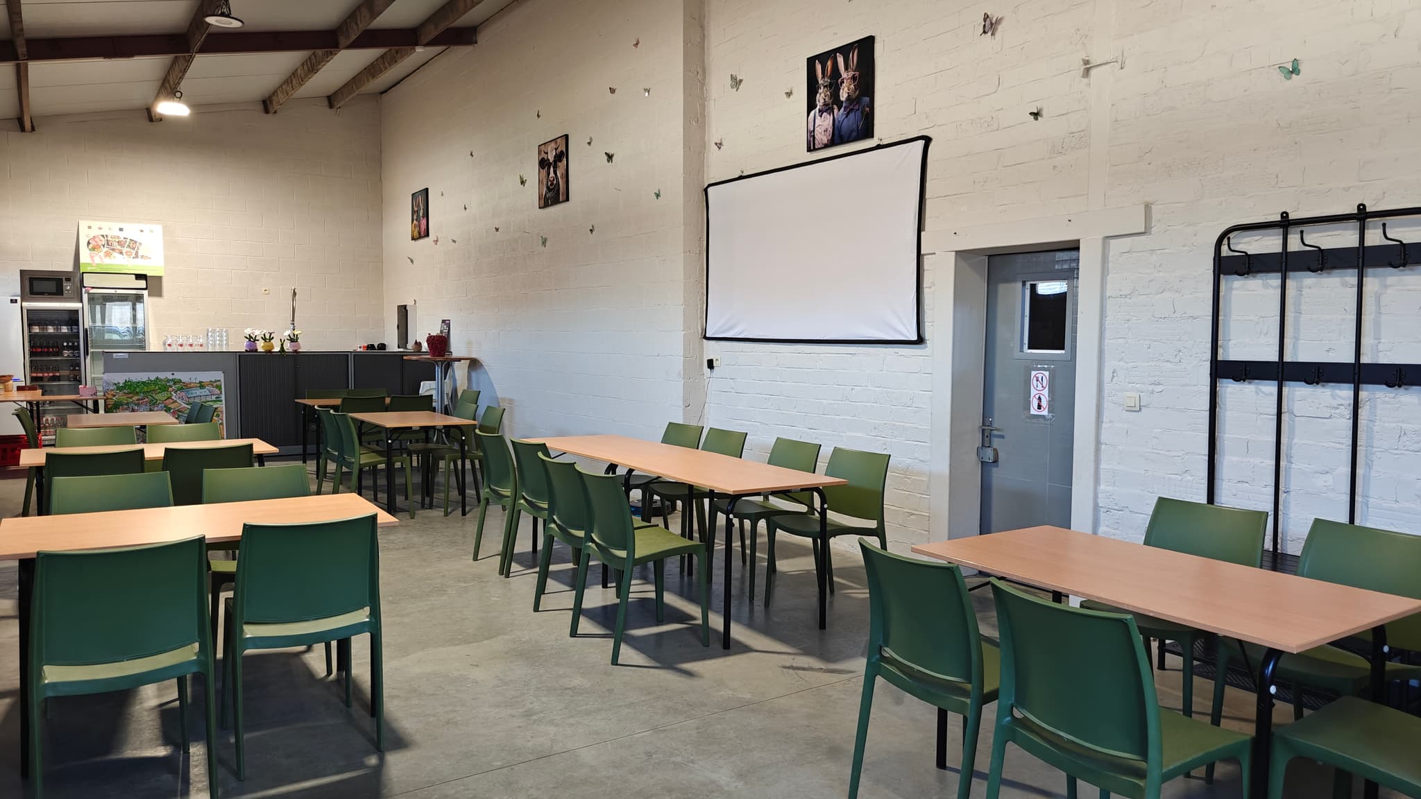 Spelen in de tuin en aan de speeltuigen